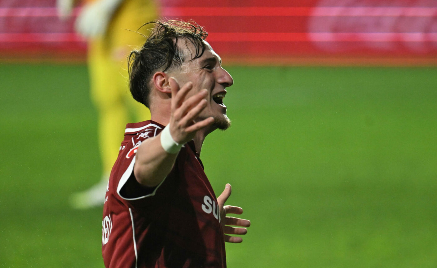 Gol formidabil de la de 40 de metri în Hermannstadt – Rapid. Execuția lui Dina Grameni, în cel mai pur „stil Gică Hagi”