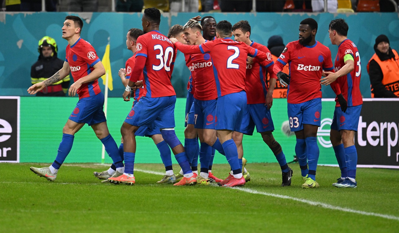 Poza pentru articolul Ilie Dumitrescu l-a făcut praf pe fotbalistul cu cel mai mare salariu de la FCSB: „Nu se poate!”