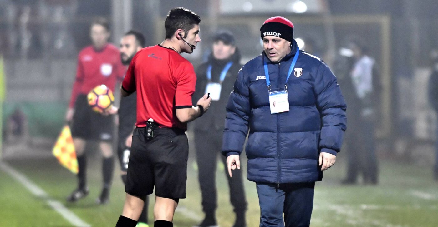 Marius Şumudică a spus ce a pățit la un derby Rapid – FCSB cu Radu Petrescu la centru! „Trimis la județeană. Te persiflează, le dădea invers, e incredibil”
