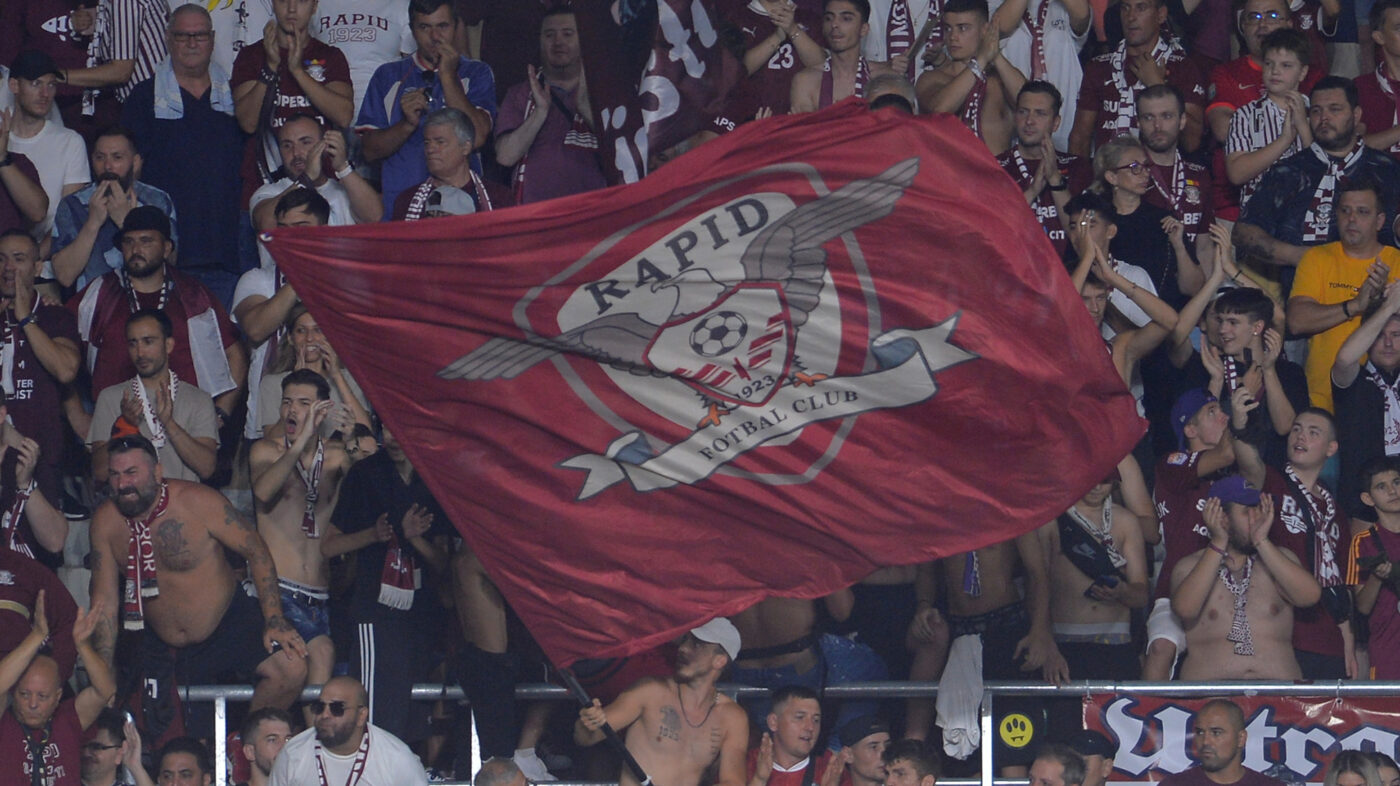 Oficialul Rapidului, contestat de fanii din Giulești, a venit la derby-ul Dinamo – Craiova. A fost însoțit de omul care l-a adus pe Kopic