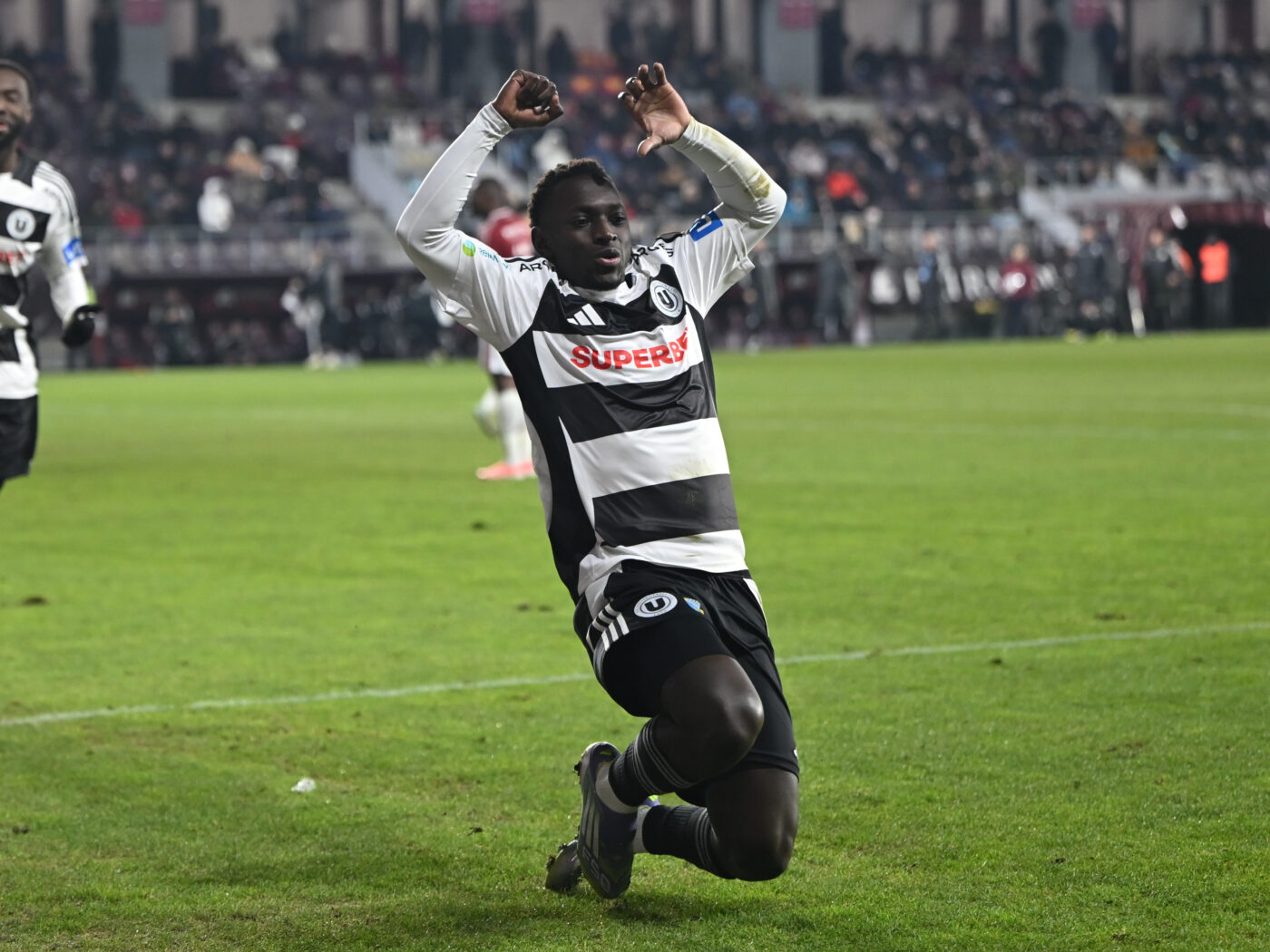 SPECIAL Oucasse Mendy de la U Cluj, absolut exploziv! Triplă performanță rară pentru arma secretă a lui Cristiano Bergodi