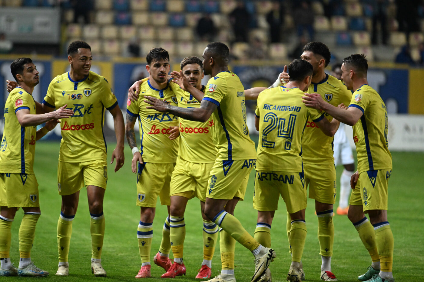 PETROLUL-PLOIESTI-SEPSI-OSK-SFSNTU-GHEORGHE-PLAY-OUT-SUPERLIGA-SUPERBET-4.04.2025-1-1400x933.jpg