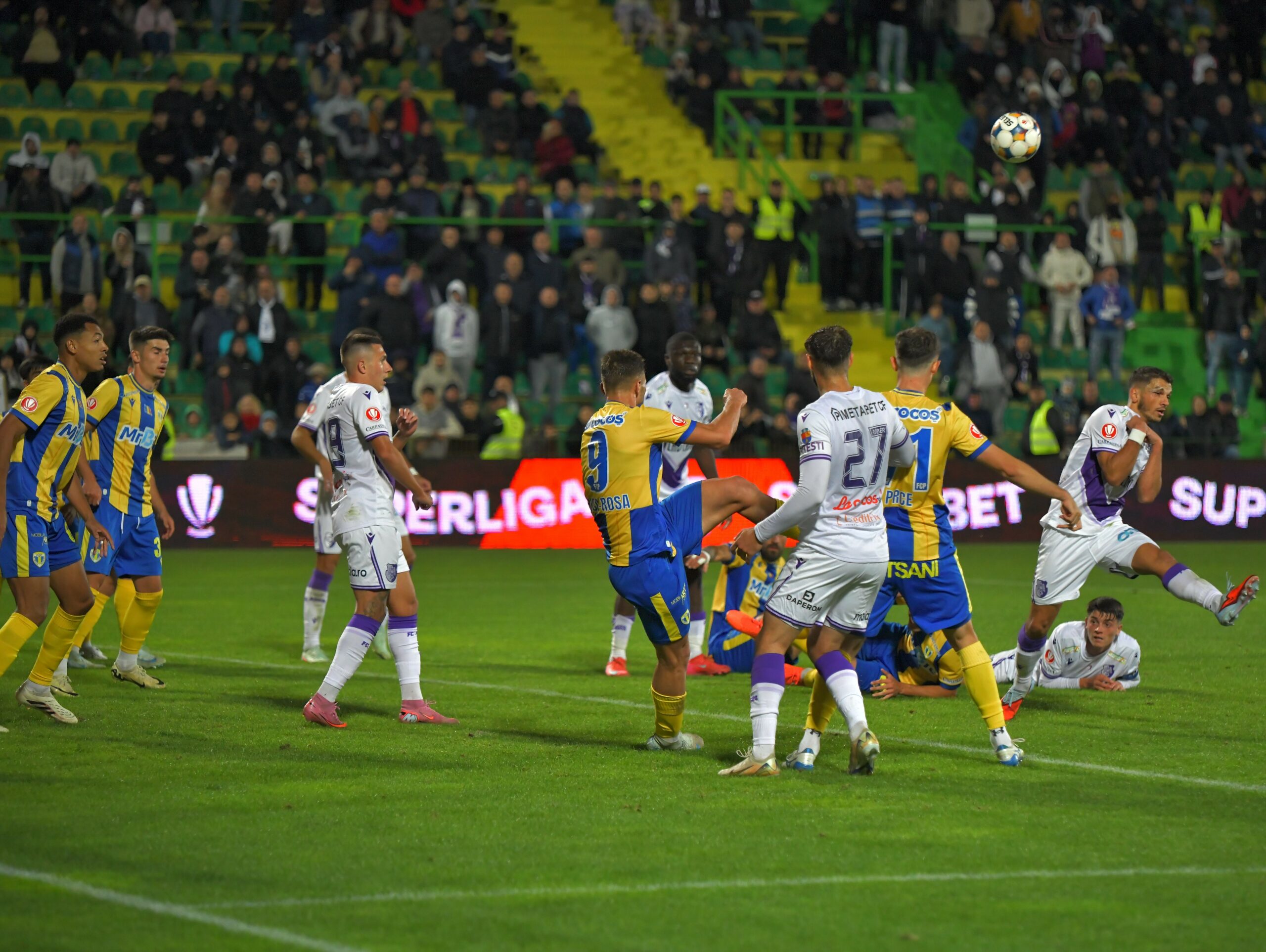 LIVE Petrolul – FC Argeș 1-1, Live Text Online, în etapa 27 din Superliga. Ploieștenii egalează după „foarfeca” superbă a lui Hanca!