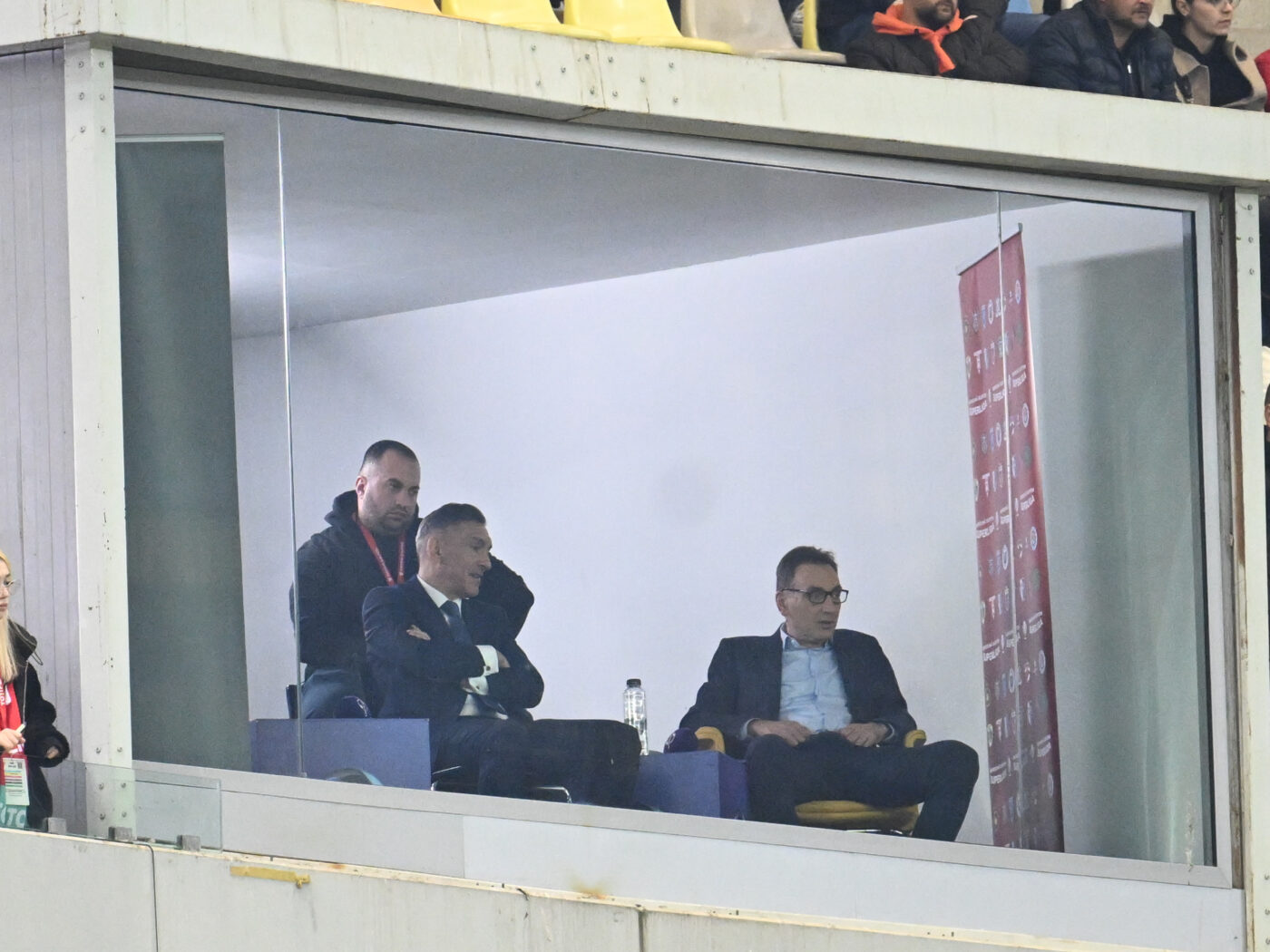 Ilie Dumitrescu, dat pe spate de jucătorii de la FCSB: „A făcut un meci excelent! El a fost din alt film!”