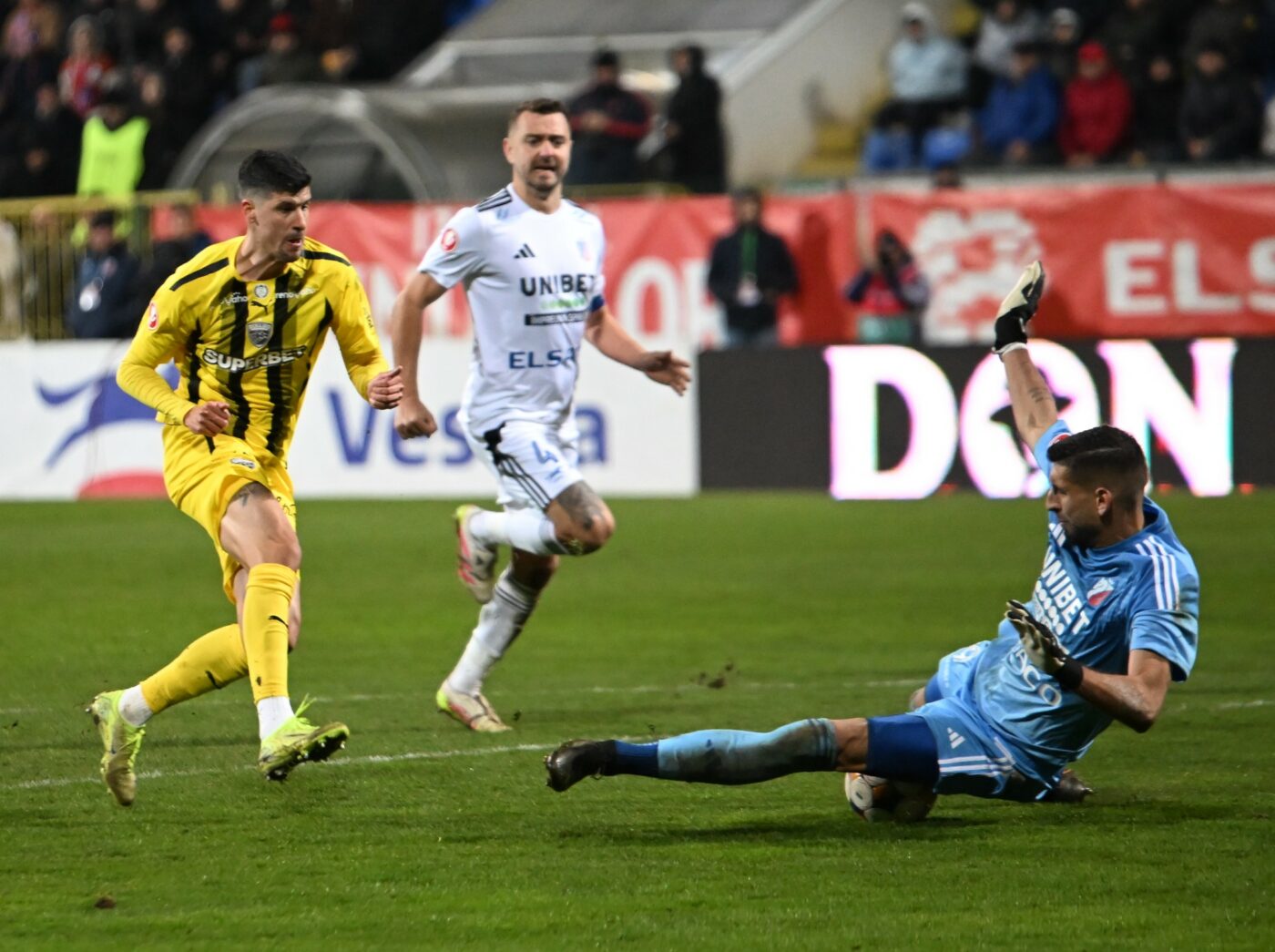 S-a terminat! Dinamo l-a dat afară pe Stipe Perica