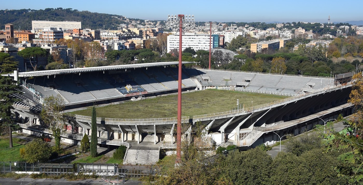 Stadionul abandonat se transformă în noua bijuterie de fotbal a țării cu o investiție de peste 444.000.000 de euro