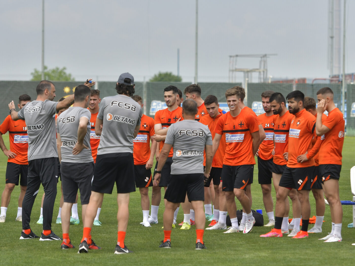 INTERVIU Top 3 fundași răi din galeria apărătorilor feroce aleși de fostul antrenor FCSB: „Cel mai agresiv!”