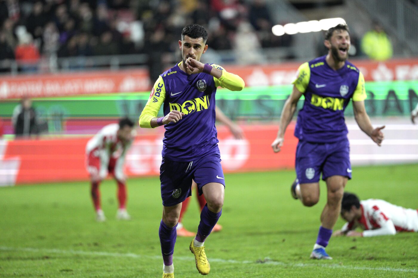 „Marșul” vicecampioanei spre play-off continuă: UTA – CFR Cluj 0-1