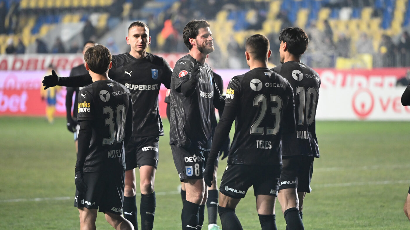 Unirea Slobozia – Universitatea Craiova 0-3, în etapa 28 din Superliga. Echipa lui Coelho are un avans de 4 puncte față de Dinamo și Rapid