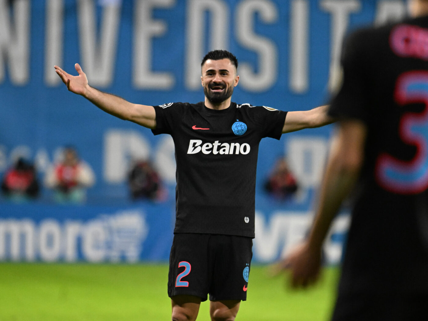 Valentin Crețu a pus tunurile pe arbitri după Craiova – FCSB: „Te ciupesc! A stat 5 minute la VAR”