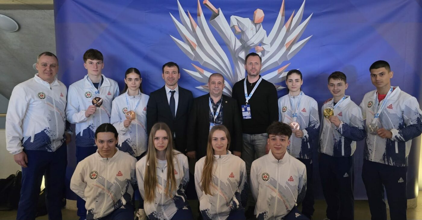 EXCLUSIV Aur european pe banii părinților! Povestea neștiută a medaliilor României la CE de Karate E.K.F. de la Limassol: „Nu au reușit să suporte costurile”