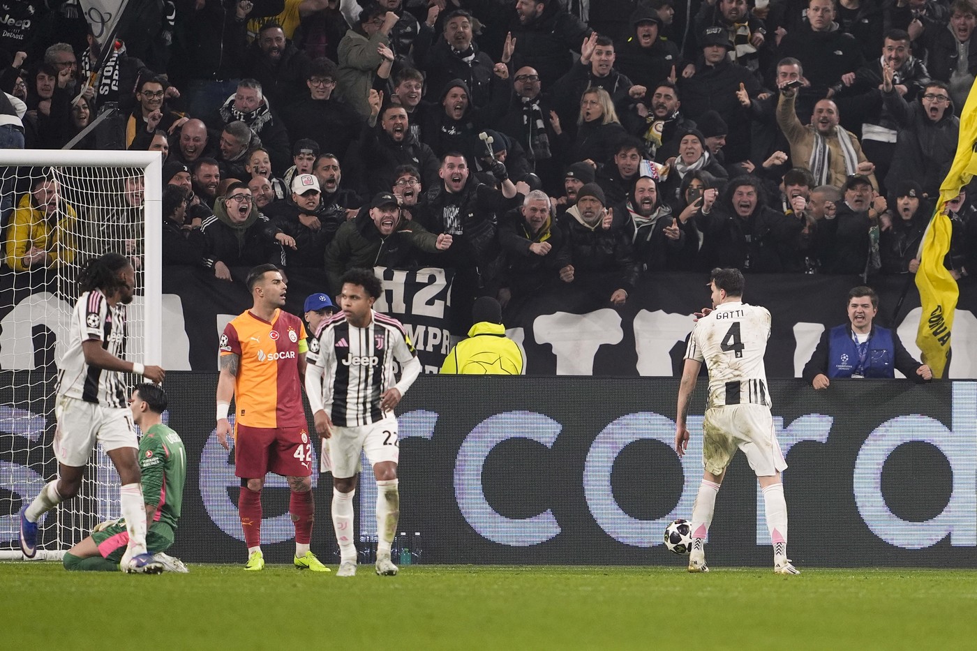 LIVE Real Madrid – Benfica 2-1, PSG – Monaco 2-2, Juventus – Galatasaray 3-0, Live Text Online, în play-off-ul Ligii Campionilor. Juventus restabilește egalitatea, la general, în 10 oameni