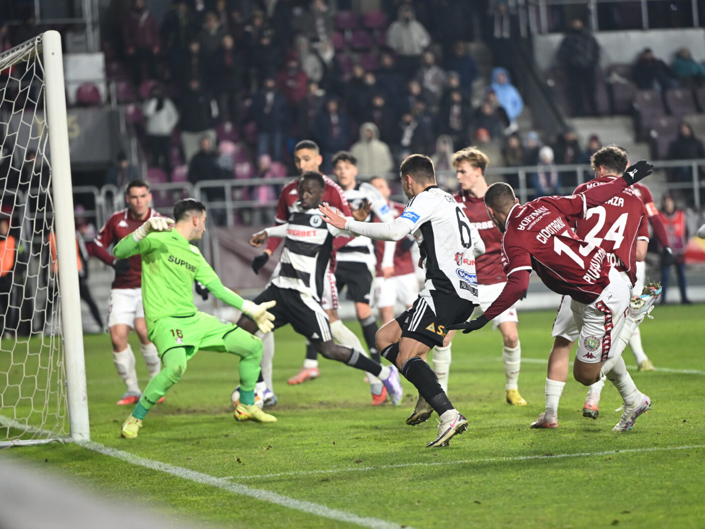SPECIAL Meci jubiliar la Rapid – Universitatea Cluj, scor 2-0! 100 de meciuri între două echipe de tradiție în 92 de ani de istorie