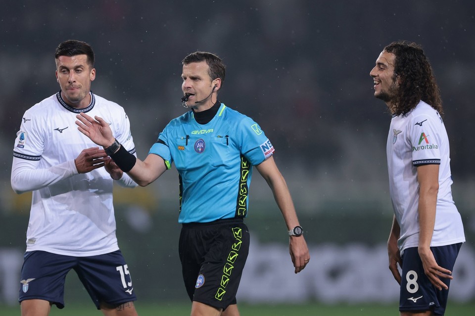 S-a ajuns prea departe! Ce s-a întâmplat cu arbitrul pe care l-a apărat Chivu după Inter – Juventus