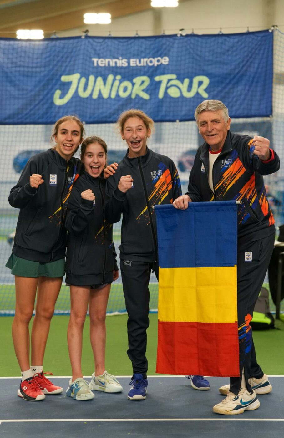 under-14-tenis-fem-908x1400.jpg