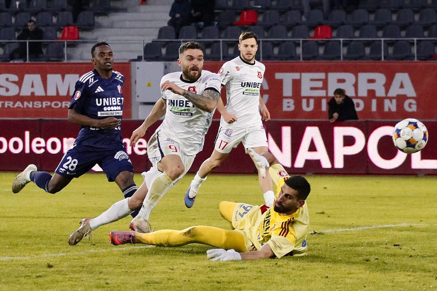 Leo Grozavu s-a despărțit de FC Botoșani! „Mulțumim, Leule!”