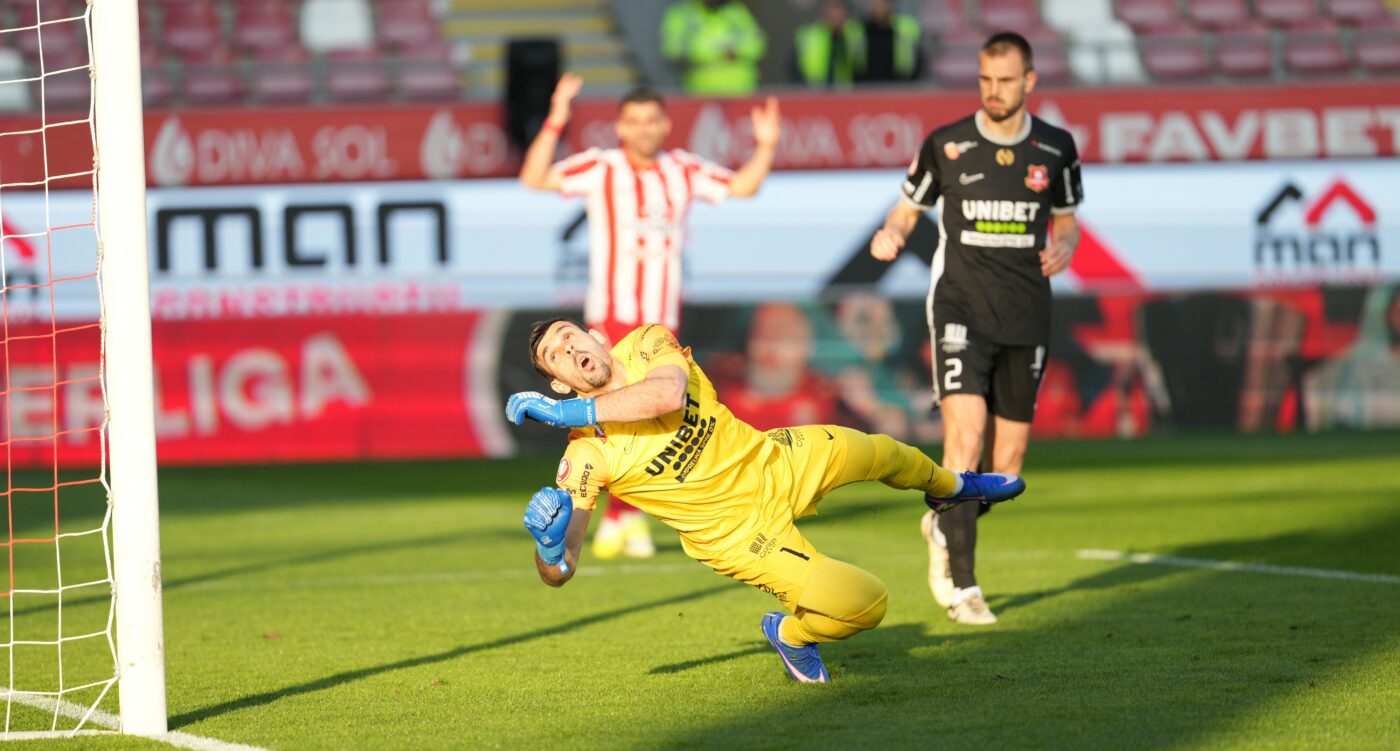 VIDEO Autogolul din Superliga va face înconjurul lumii! Comentatorii au rămas mască: „E incredibil aşa ceva!”