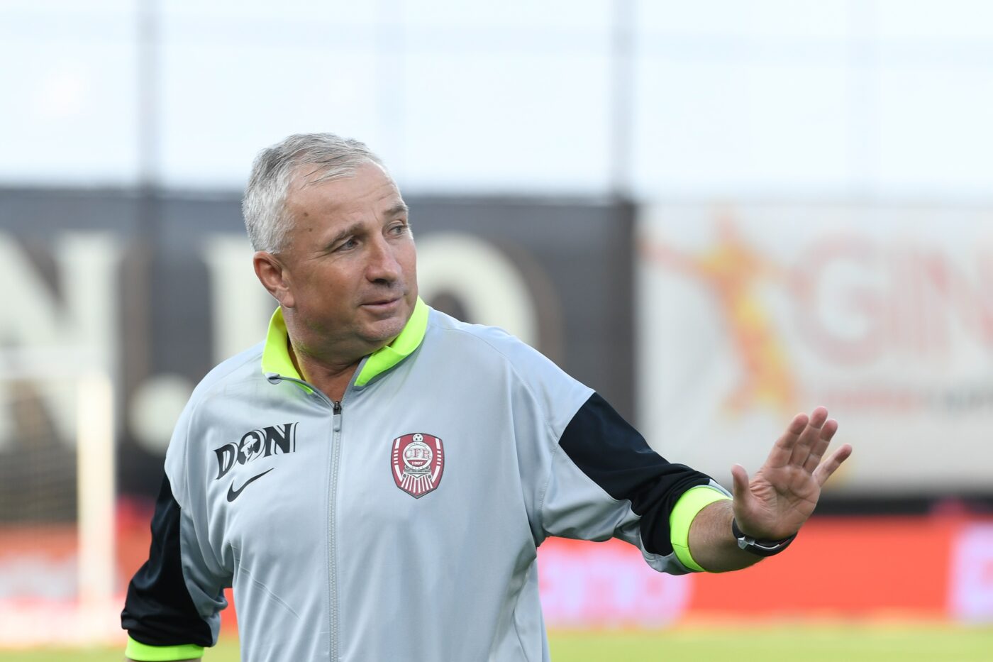 Ce se întâmplă, de fapt, cu sănătatea lui Dan Petrescu: „Cel mai rău pentru el”