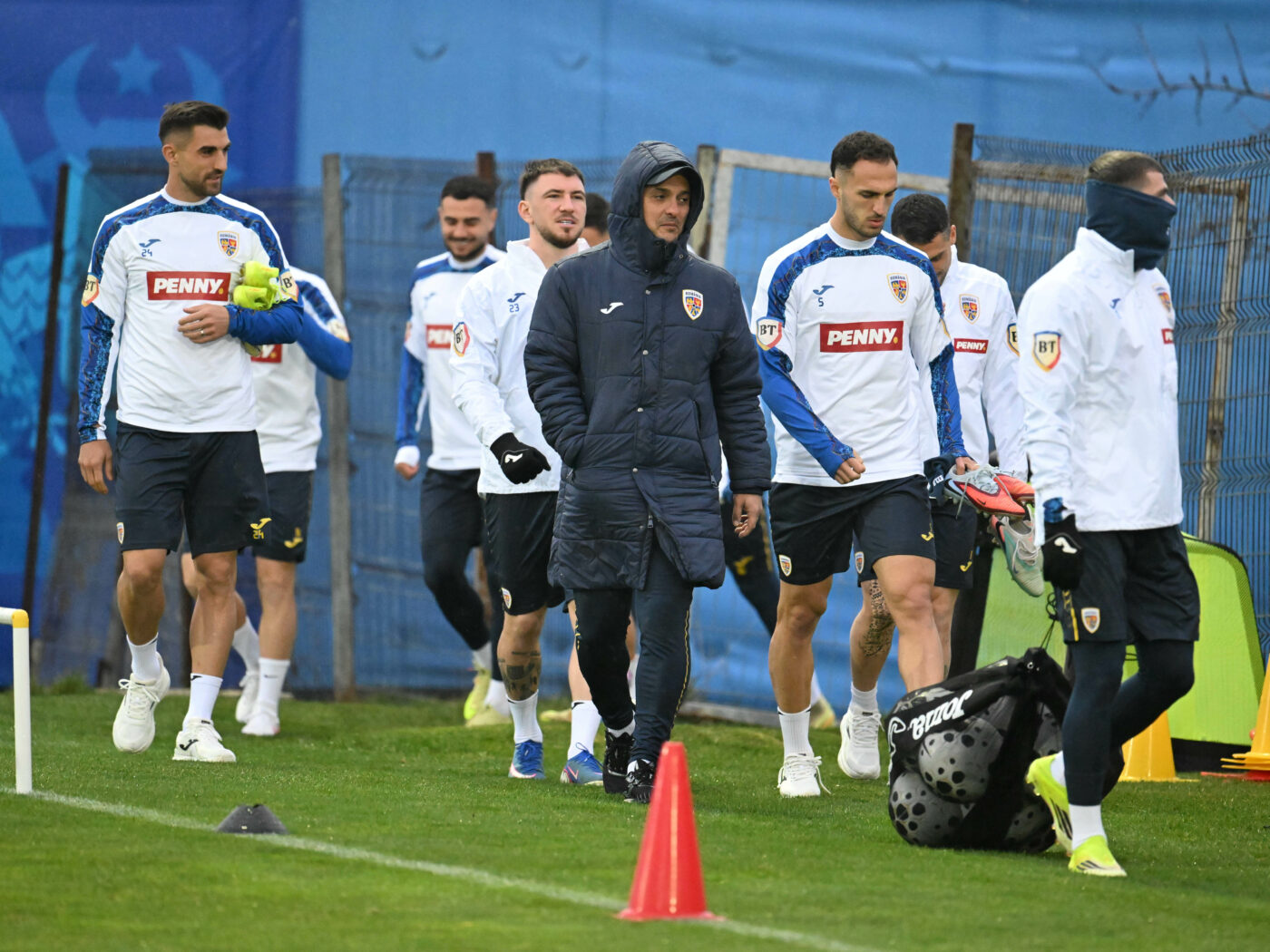 EXCLUSIV Cum să ajungi de la fotbal într-un picior prin Liga 3, convocat la națională pentru barajul de Mondial: „M-a ajutat foarte mult!”