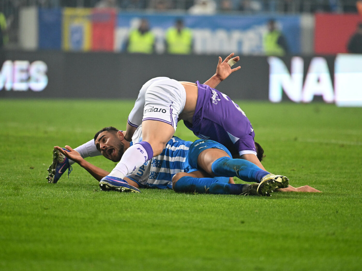 EXCLUSIV Culisele șocului Craiova – Argeș 0-1: prăjeala oltenilor și flacăra violet. „M-a luat capul când l-am văzut pe Rădescu titular și pe Borța acolo!”