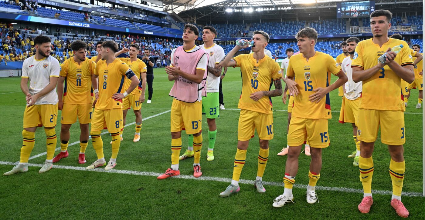 De-neinteles.-Fotbalistul-din-nationala-Romaniei-s-a-fotografiat-cu-steagul-Ungariei-1400x726.jpg