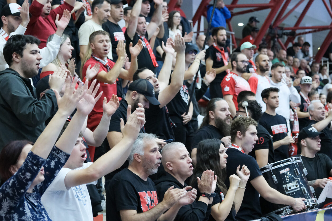 Dinamo-decizie-de-ultima-ora-pentru-doamne-si-domnisoare-de-8-martie-1400x933.jpg