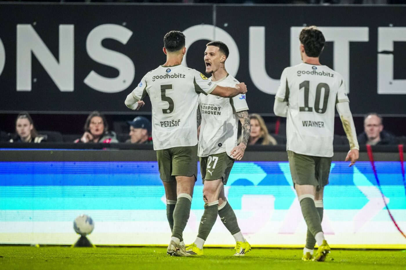 Dramă pentru Dennis Man. A dat gol, dar PSV a fost eliminată în semifinalele Cupei Olandei