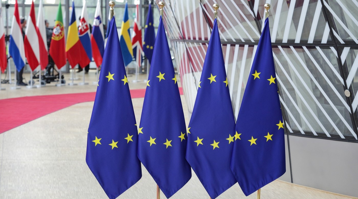 E bogat și ia lunar o avere de la statul român, dar e convins că UE ne-a pus piciorul pe grumaz: „Nu vrea să concurăm Franța sau Germania”