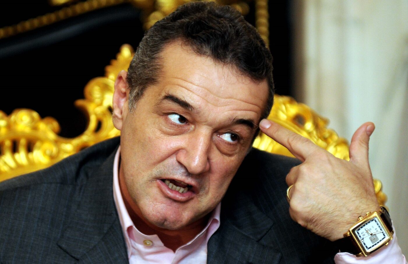 Gigi Becali a văzut faza controversată din Rapid – Dinamo și a dat verdictul: „Kovacs a făcut hoție la pătrat!”