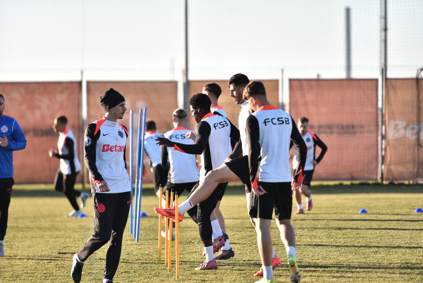 VIDEO Mirel Rădoi a dezvăluit cum se va face lista neagră de la FCSB: „Evaluare pentru fiecare jucător”
