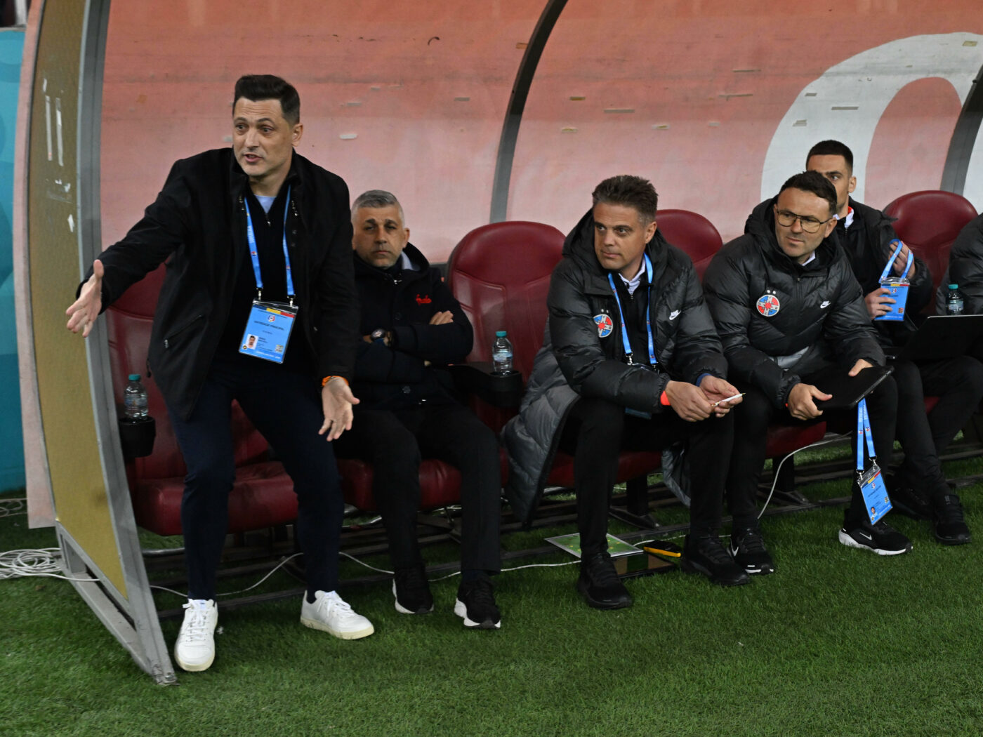 CRONICĂ Mirel Rădoi, e greu cu 4-4-2. FCSB s-a chinuit cu Metaloglobus și finul are mult de muncă pentru a-l ține pe naș departe