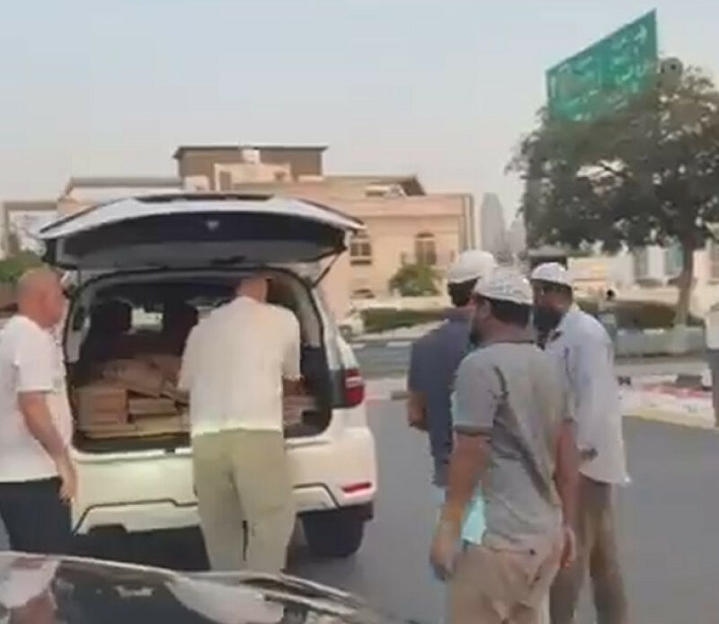 Românul care are vilă de 20.000.000 de euro la Dubai a ajuns să împartă mâncare pe străzile din Emirate: „Unul dintre cei mai iubiți străini”