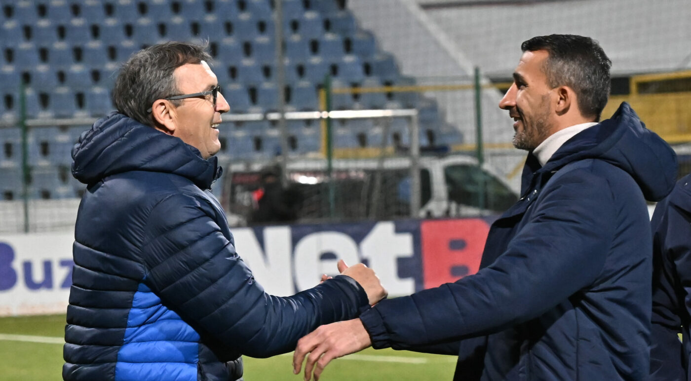 EXCLUSIV Schimbare de antrenor în Superliga României! Doi foști internaționali în cărți să preia o echipă de tradiție