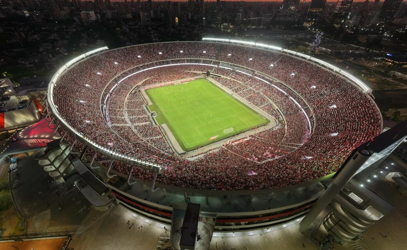 Se face stadionul de 100.000 de locuri cu 100.000.000 de euro! Au apărut planurile arenei care va uimi