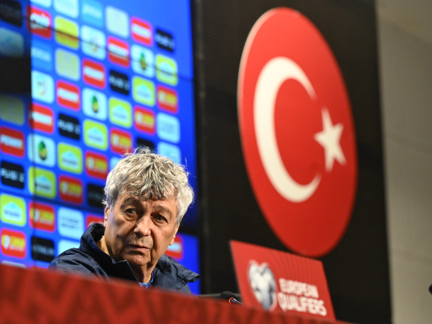 Stă la Budapesta, dar va susține naționala lui Mircea Lucescu în Turcia – România: „Voi fi cu fiul meu în fața televizorului”