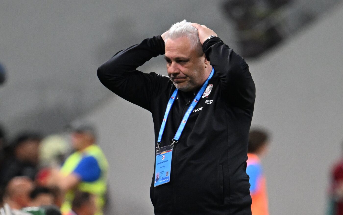 Șumudică a luat cinci goluri și arabii iau din nou în calcul să-l dea afară. A fost propus la FCSB!