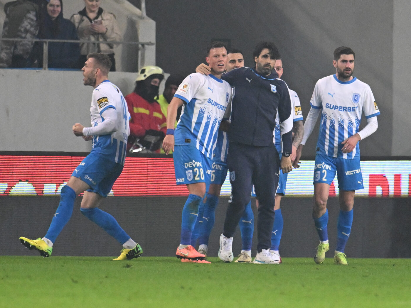 SPECIAL Universitatea Craiova și Filipe Coelho cu două fețe: ce îi poate încorona sau îngropa pe olteni în asaltul final din play-off
