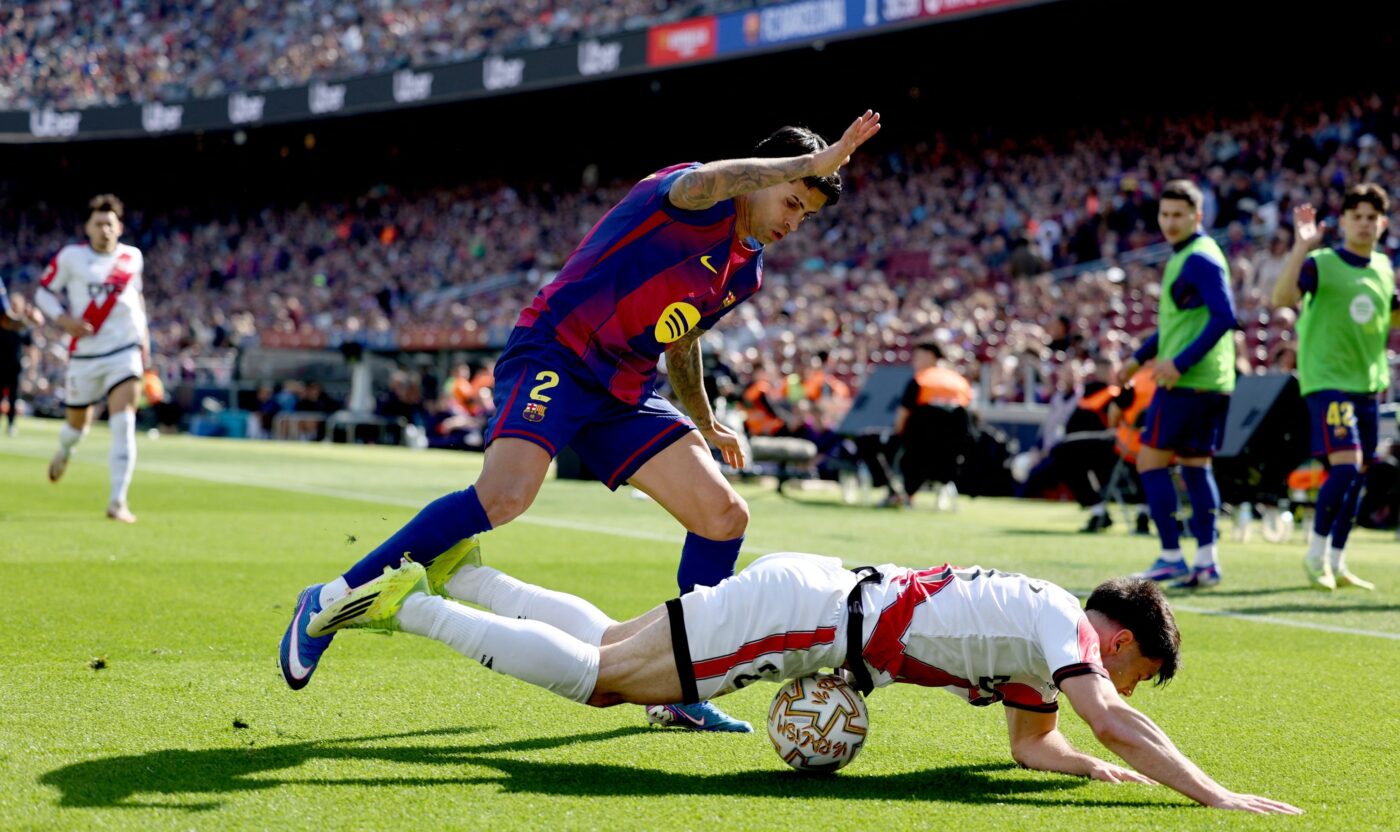 Verdictul spaniolilor despre faza controversată în care Andrei Rațiu a cerut penalty în Barcelona – Rayo: „Fermin îl atinge puțin”