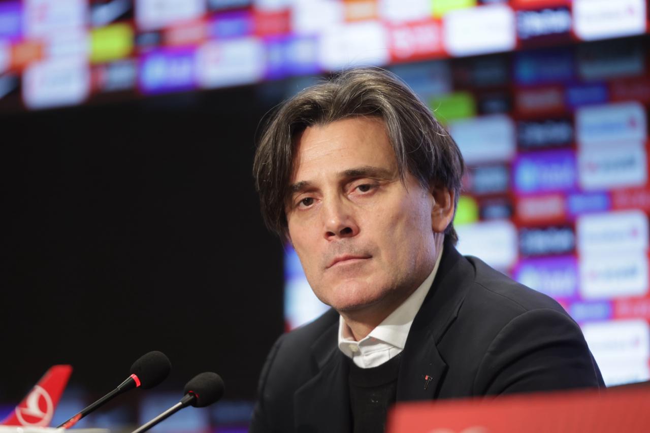 Întrebarea românilor care l-a enervat pe Montella, considerată provocatoare de turci: „Lipsă de respect!”