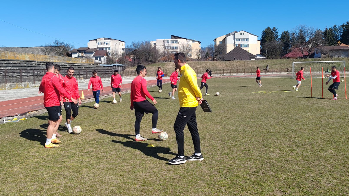 Continuă surprizele la echipa argeșeană din Liga 2! Antrenorii străini demiși după trei jocuri au fost înlocuiți cu un sârb