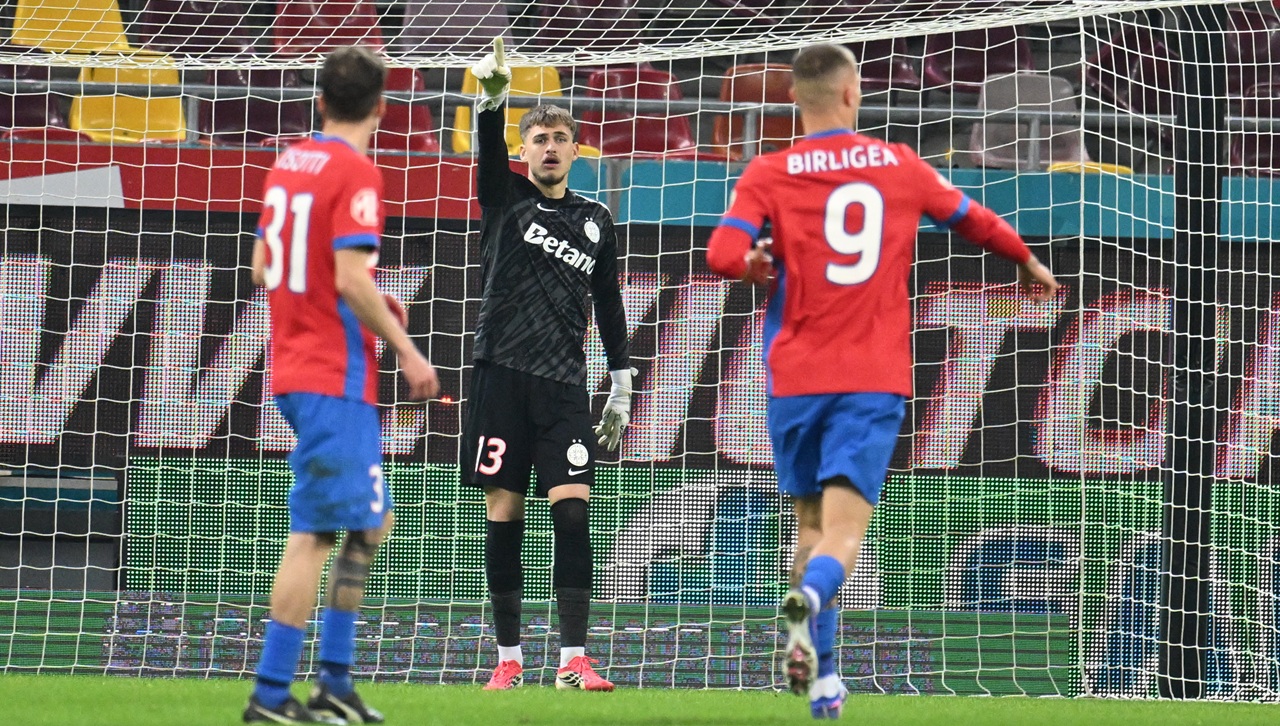 FCSB a explodat de furie: „Selecționerul și-a bătut joc de fotbalistul nostru”