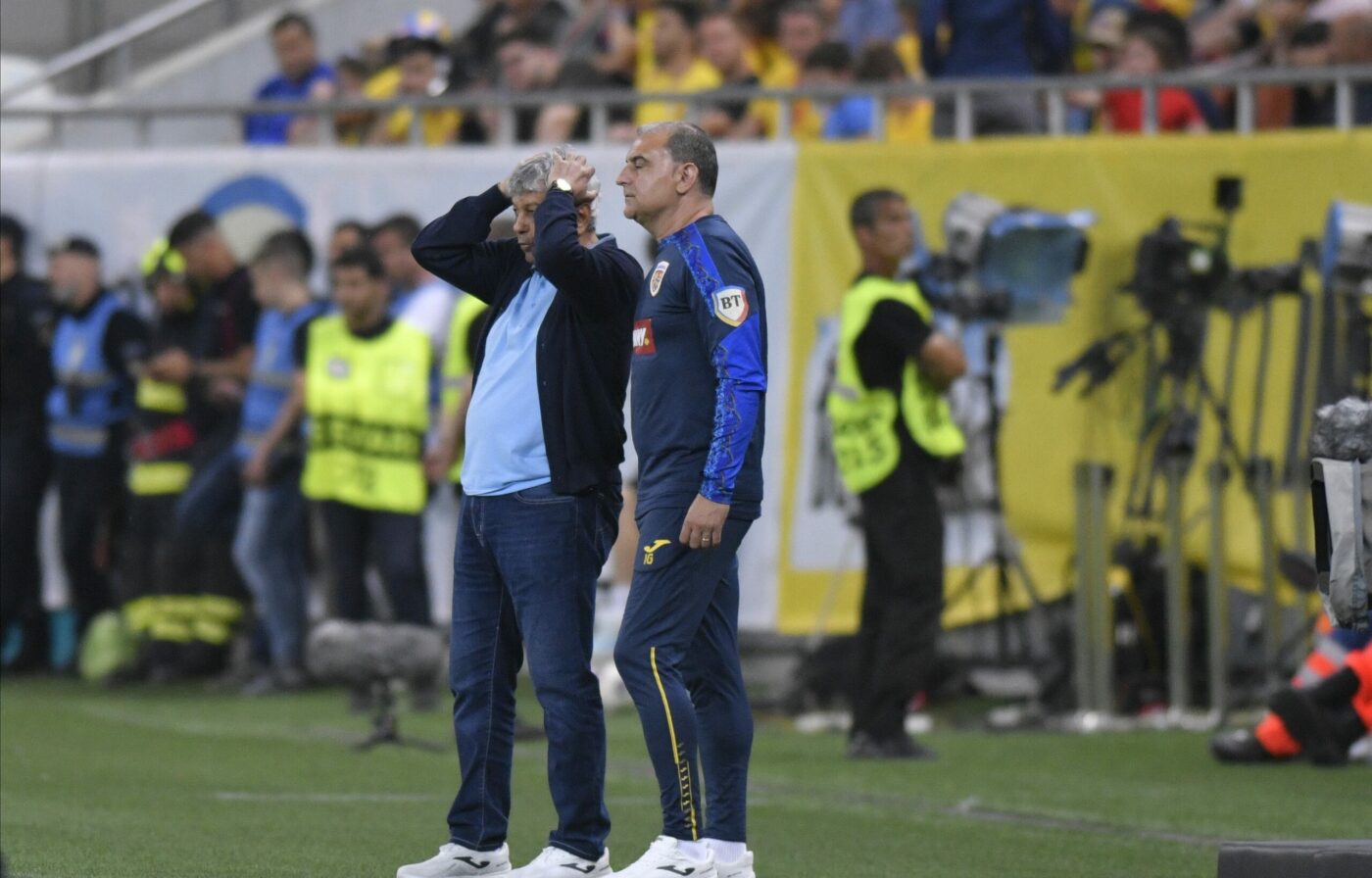 Filmul manevrelor de resuscitare care i-au salvat viața lui Mircea Lucescu. Ce s-a întâmplat sub ochii fotbaliștilor: „Erau speriați. N-au mers din prima”