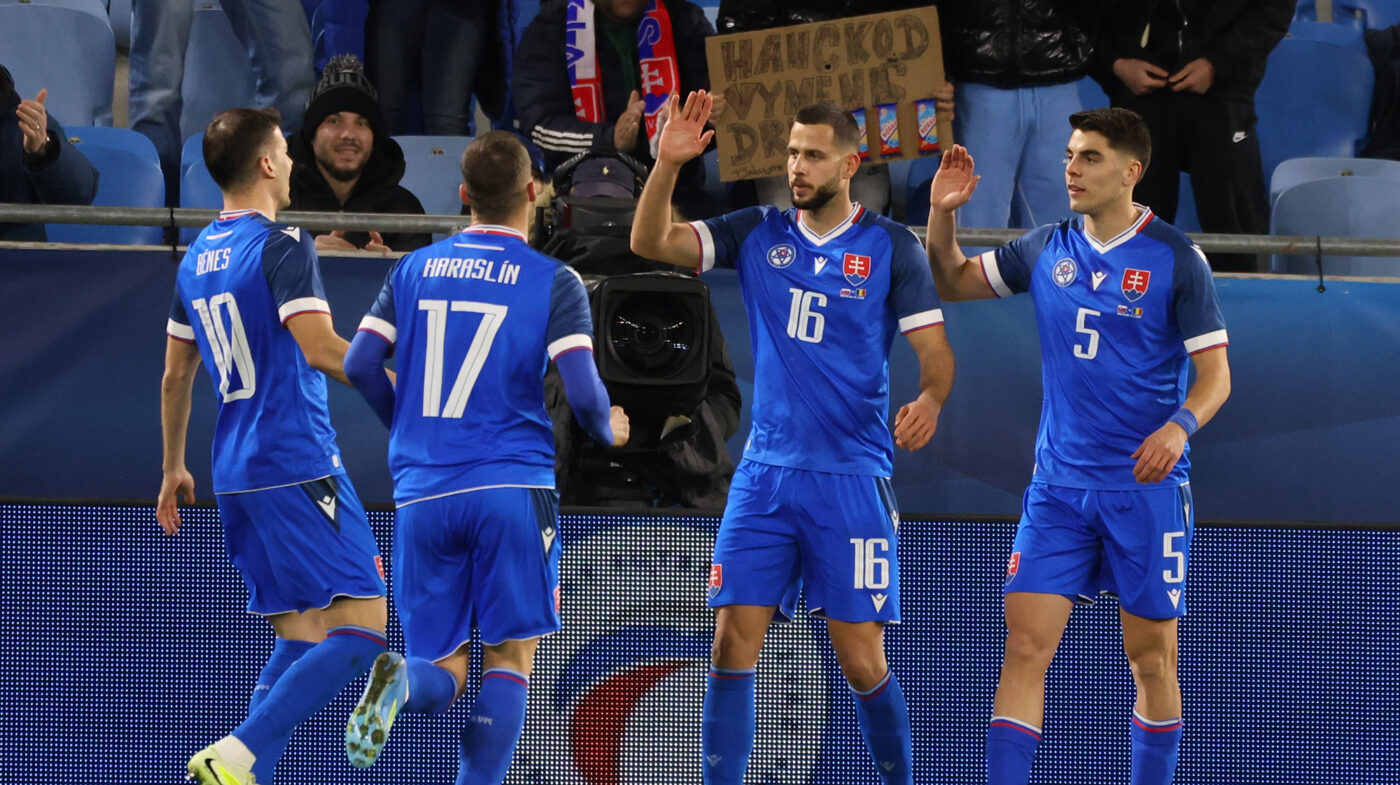 Slovacia – România 2-0! „Tricolorii” pierd amicalul de la Bratislava pe fondul unor gafe mari în apărare
