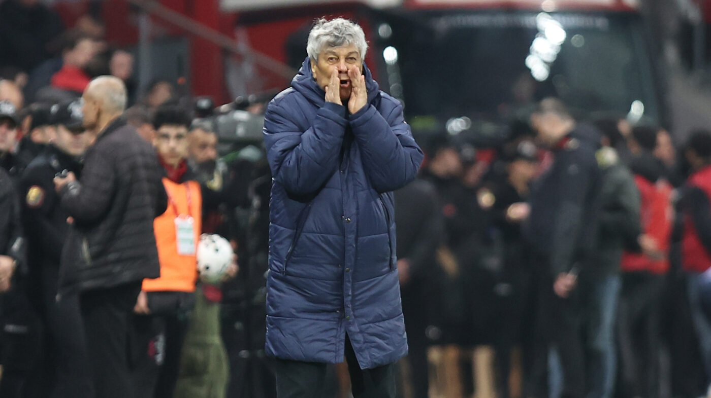 DECLARAȚII Variantă șocantă în cazul lui Mircea Lucescu: „Dacă mi se întâmplă ceva, mai bine pe bancă decât acasă”