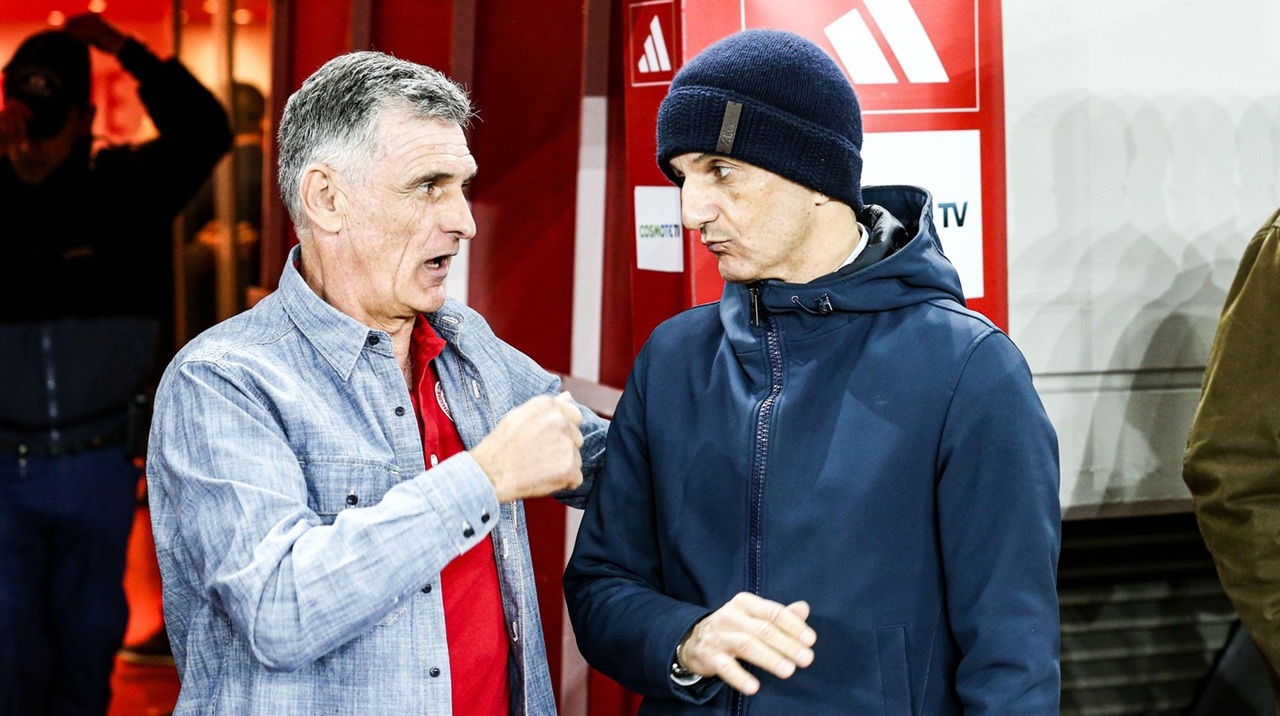 Ce gest! Ce a făcut arbitrul meciului lui Răzvan Lucescu în semn de respect pentru Mircea Lucescu