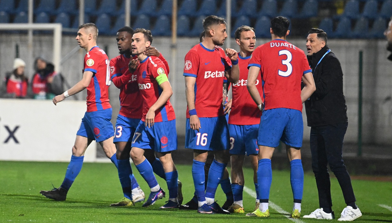 Ce surpriză! Mirel Rădoi a decis primul 11 pentru FCSB – Oțelul și l-a titularizat pe fotbalistul scos din echipă la ordinul lui Gigi Becali
