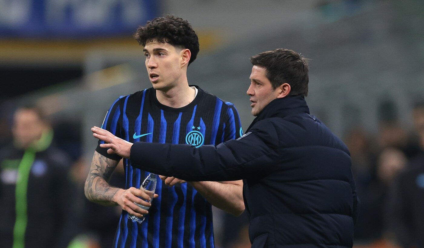 Favoritul lui Chivu, în topul celor mai valoroși fotbaliști care vor privi la televizor Campionatul Mondial. Fotbalistului i s-a recomandat să părăsească urgent țara