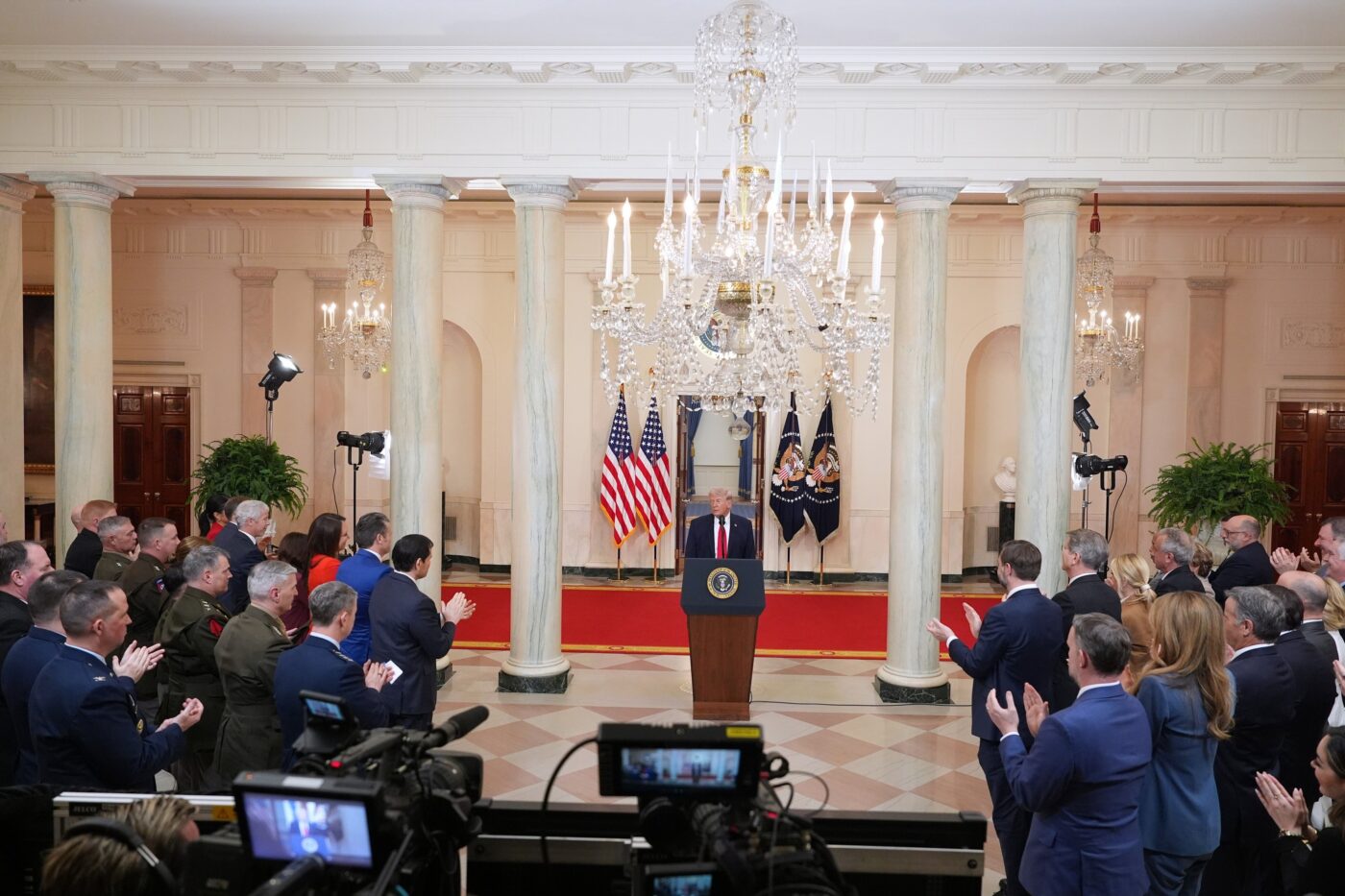 Donald Trump a semnat un ordin executiv de „urgență națională” pentru SUA