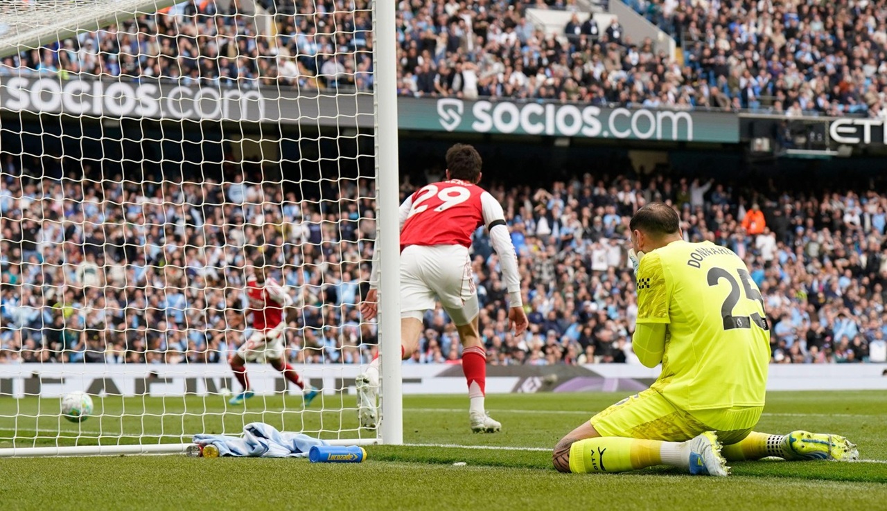 Donnarumma, gafă ireală în Manchester City – Arsenal Londra. Lui Guardiola nu i-a venit să creadă cum poate pierde titlul în Premier League