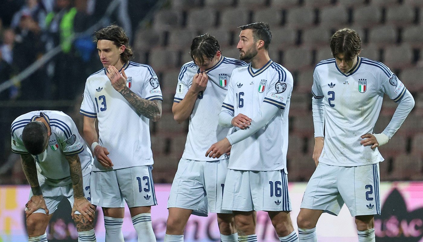 Ce dramă, mamma mia! Italia RATEAZĂ Campionatul Mondial la loviturile de departajare, după un meci în care „copiii” lui Chivu au îngropat-o!